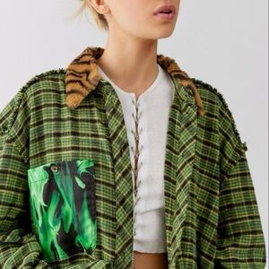 UrbanOutfitters BDG Meadow Faux Tiger Fur Collar Distressed Oversize Plaid Shirt